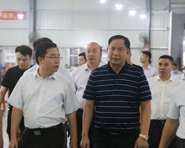 帝奥斯门窗迎接肇庆市委领导及广东省青年商会领导一行莅临考察