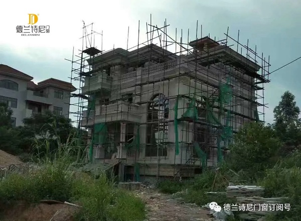 德兰诗尼：全屋铝门窗定制要注意哪些问题？