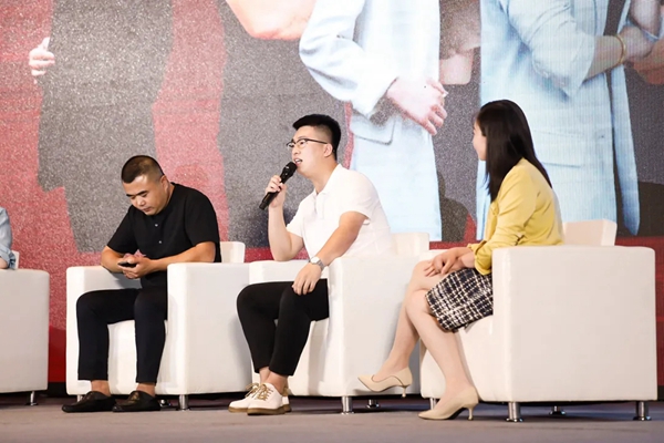 雅琪诺双线凯旋 再创辉煌战绩