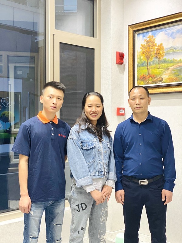 博仕门窗四川宣汉专卖店：坚定走与公司同发展之路