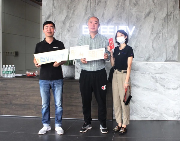 百V全屋定制“工厂行”圆满落地：携手躺平智造，质选理想生活