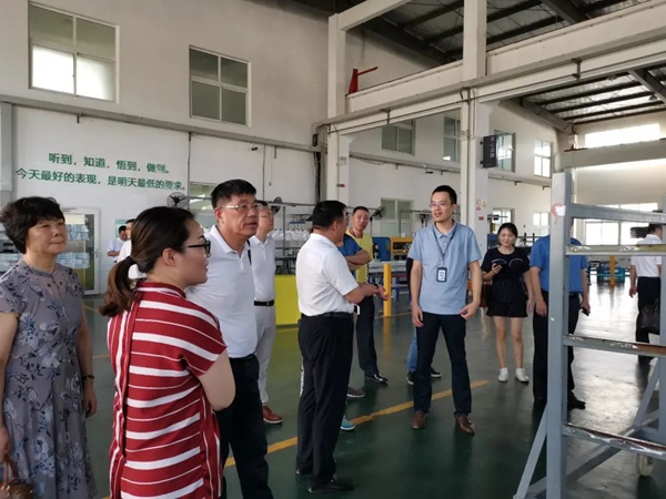 温格润节能门窗迎来江阴市政府考察团调研交流