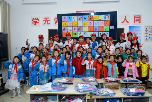 顶固全屋定制第十一所希望小学落成