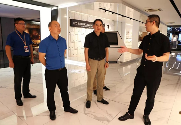 金牌厨柜＆名雕装饰股份战略合作签约仪式圆满召开