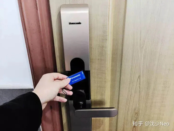松下72系智能锁使用测评