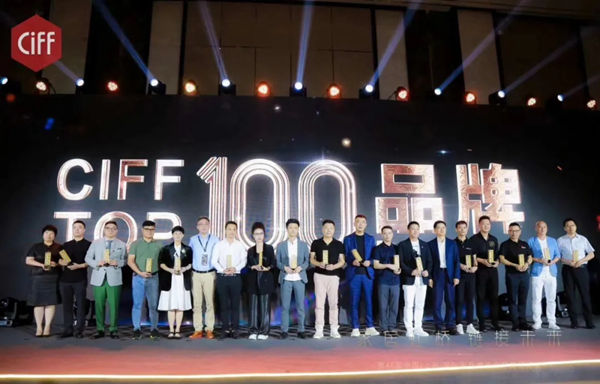 图森X6·意式现代系列引爆全场热度，打响圆满收官之战！