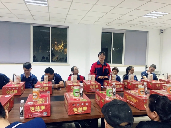 蒂尔汉斯双节庆祝会圆满收官