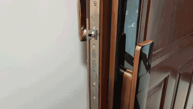 金指码全自动指纹锁X3：轻奢、时尚、安全