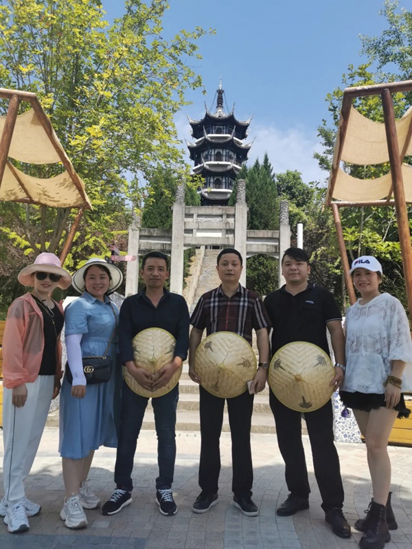 亮阁门窗2020年第三次群英会＆精英会陕西研习之旅