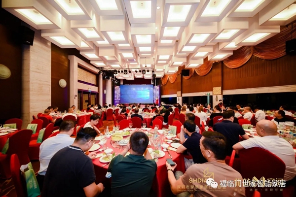 福临门世家门窗荣膺爱家计划“特别推荐创意品牌”
