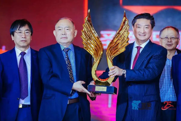第十三届圣象力量动员会暨25周年庆典再创行业巅峰时刻