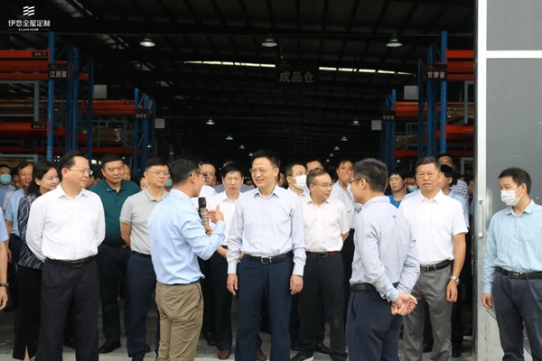 夯实生产基础,提升制造水平|荆门市市委书记王祺扬、市长孙兵、市委副书记李涛等一行领导莅临伊恋家居荆门智造工厂参观指导