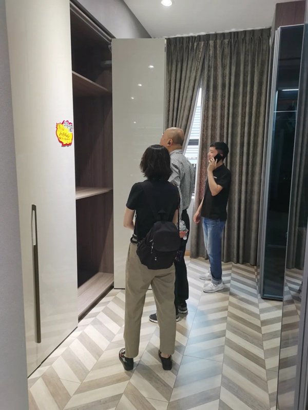 百V全屋定制“工厂行”圆满落地：携手躺平智造，质选理想生活