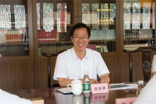 皇朝家居集团与邳州市政府正式签约
