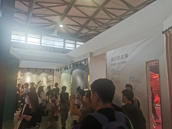 欧仕莱软装火力全开 惊艳亮相2020上海墙纸墙布展