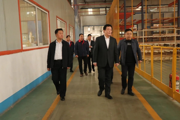 邹平市委书记皮台田来山东卡夫斯门窗有限公司调研指导
