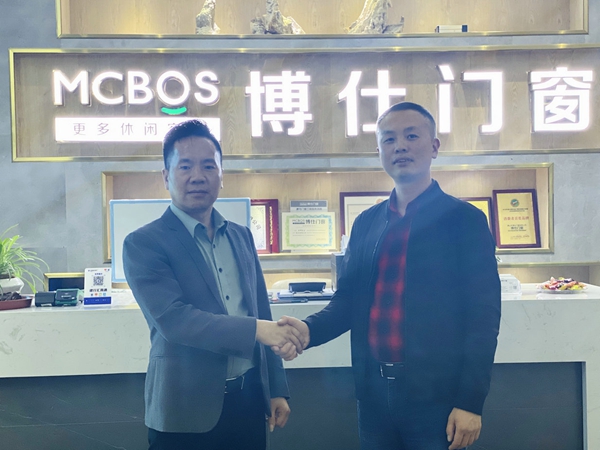 博仕门窗贵州遵义专卖店黄坤：与优秀的企业同行