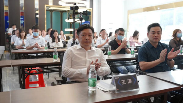助力深耕新零售！卡百利艺术涂料与抖音签署合作协议