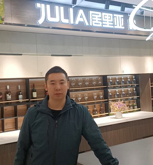 居里亚全屋定制经销商李亮：相信居里亚品牌的力量！