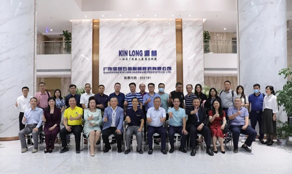 媒企联动·共谋发展--20多家主流媒体走进坚朗五金 媒企联动·共谋发展--20多家主流媒体走进坚朗五金