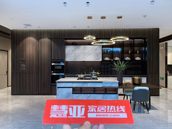 慧亚考察团实地走访展志天华，为你剖析成功之道！