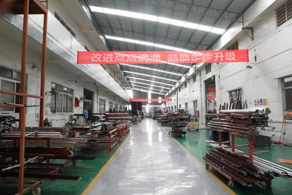 猛！红橡树门窗全球版图不断扩张，成功签约广西百色凌总