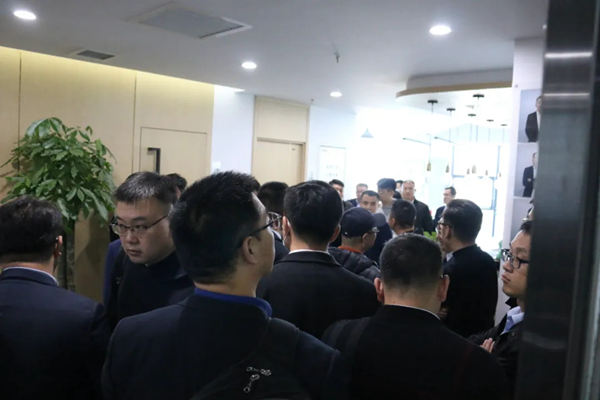 居然全国店总考察团莅临广千总部参观交流 居然全国店总考察团莅临广千总部参观交流