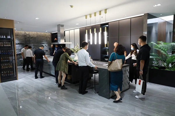 LA`BOBO全岩板家居第35届秋季陶博会艳压群芳 LA`BOBO全岩板家居第35届秋季陶博会艳压群芳