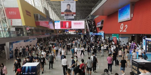 加入伊百丽全屋定制，走上发展快车道
