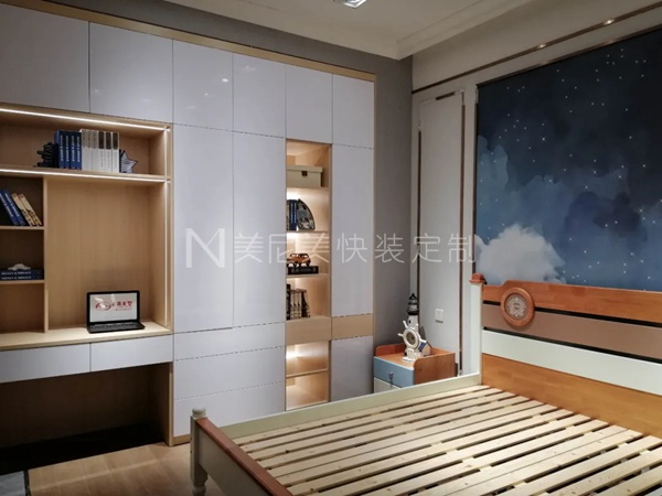 美尼美定制家具新形象全国第一家店落地