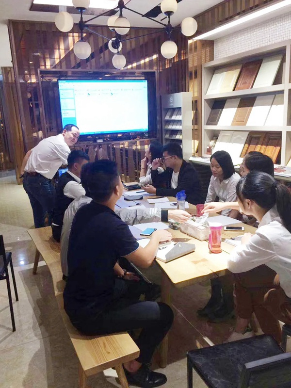 桔家衣柜奋斗者张昭煌: 躬身入局 做解决事情的人
