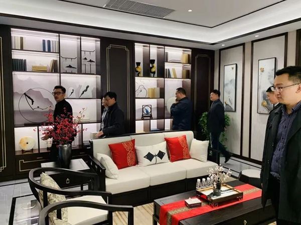居然全国店总考察团莅临广千总部参观交流 居然全国店总考察团莅临广千总部参观交流