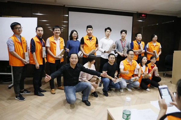 桔家衣柜奋斗者张昭煌: 躬身入局 做解决事情的人