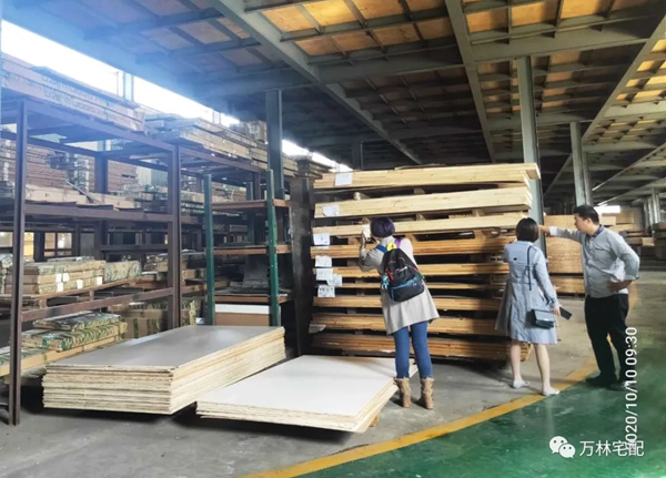 百安居(中国)王总一行莅临万林宅配考察指导 百安居(中国)王总一行莅临万林宅配考察指导