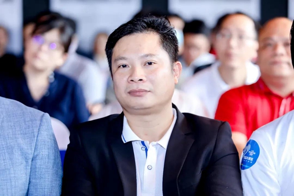 天湘板业参与湛江设计力量《设计公司品牌定位》公益大讲堂活动
