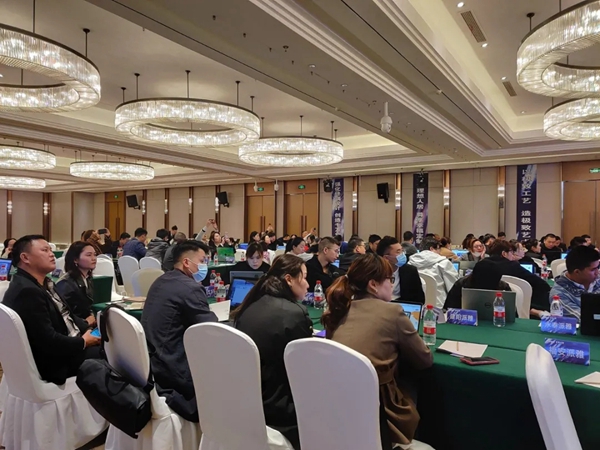 派雅门窗“翱翔2020”区域经销商交流会暨3D云设计培训会（如皋站）圆满成功