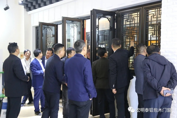 “青岛市即墨区建筑业协会工作例会” 在宏明泰门窗总部隆重举行！