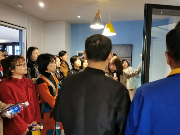 亘爱系统门窗迎接长沙县妇联系统女干部一行参观交流