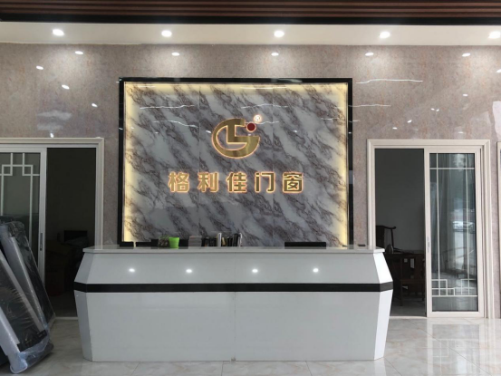 格利佳门窗何建昌：真诚的服务态度是成交之匙