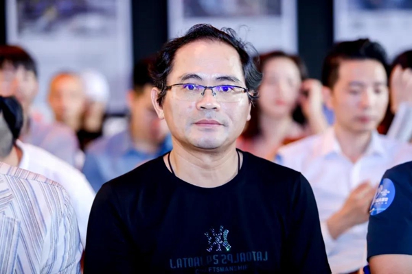 天湘板业参与湛江设计力量《设计公司品牌定位》公益大讲堂活动