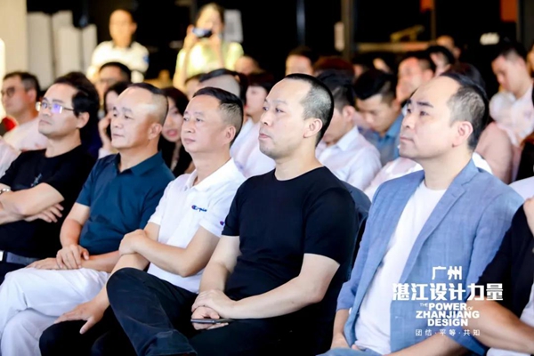 天湘板业参与湛江设计力量《设计公司品牌定位》公益大讲堂活动