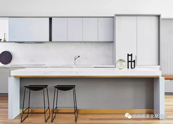 佰丽爱家全屋定制：来看看这些时尚不会过时的橱柜吧！