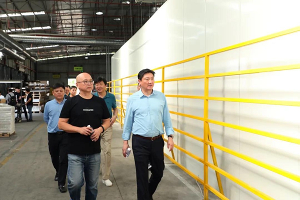 创意玩家董事长刘硕真:地墙一体化战略推动行业发展为“王者”赋能