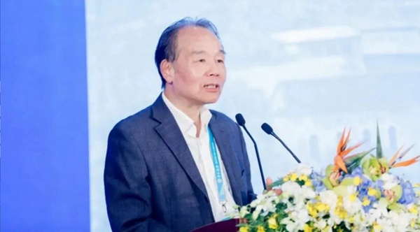 森鹰铝包木门窗董事长边书平出席首届零碳建筑论坛