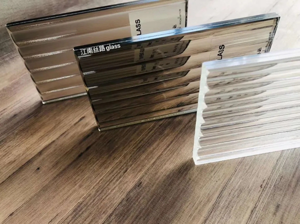 来广州看设计周展 ：门窗的N种可能，都在这里！