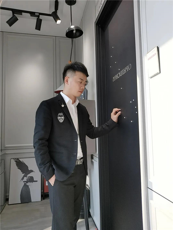 思诺尔家木门：专访华东大区江苏省经销商程小伟