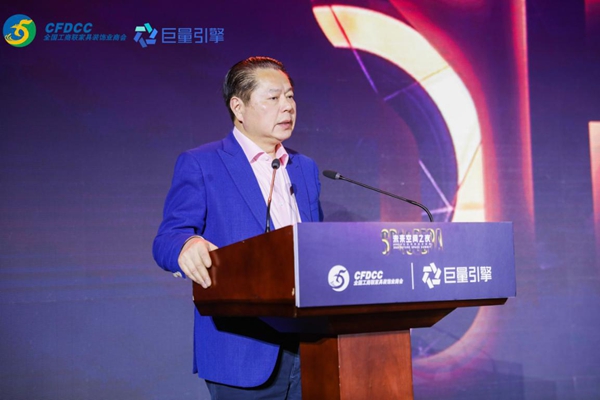 以非凡匠心专注集成灶品类，火星人董事长黄卫斌入选“第五届中国家居业名人堂”