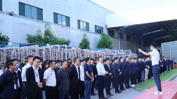 亿合门窗11月全公司员工大会圆满召开