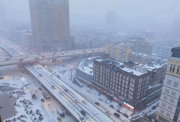 森鹰铝包木门窗:暴雪中的世界最大被动式工厂 森鹰铝包木门窗:暴雪中的世界最大被动式工厂