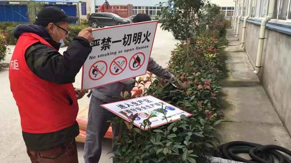 简一全屋定制：心中有梦、肚里有货、眼里有光、脚下有路！